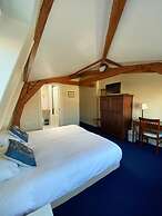 Hotel Bridges House