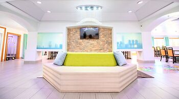 Best Western Plus Orlando Lake Buena Vista South Inn & Suites