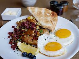 The Lofton Hotel, Tapestry Collection by Hilton