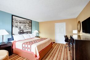 Super 8 by Wyndham Whites Creek/ Nashville NW Area