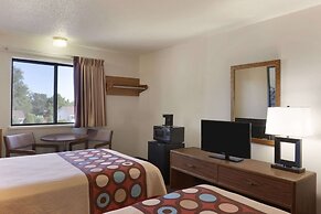 Super 8 by Wyndham Wall