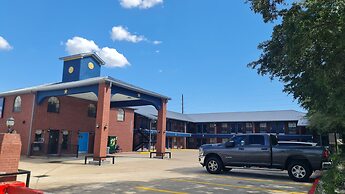 Express Inn & Suites