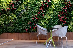 Oasis Avenue – A GDH Hotel