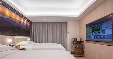 Oasis Avenue – A GDH Hotel