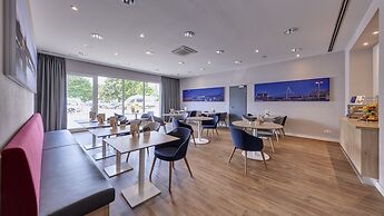 Holiday Inn Express Köln-Mülheim by IHG