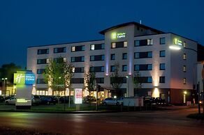 Holiday Inn Express Köln-Mülheim by IHG