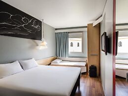 ibis Sevilla