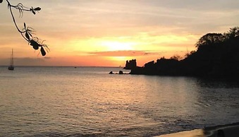 Sunset Shores Beach Hotel