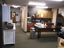 De Smet Super Deluxe Inn and Suites