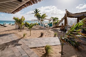 La Playa Orient Bay