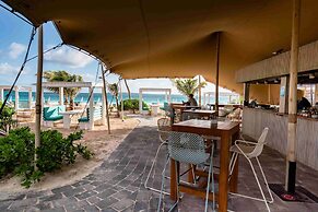 La Playa Orient Bay