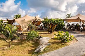 La Playa Orient Bay