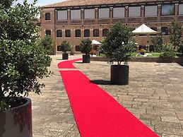 San Clemente Palace, Venice
