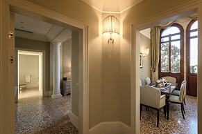 San Clemente Palace, Venice