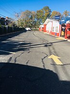 Travelodge by Wyndham Bay Shore Long Island