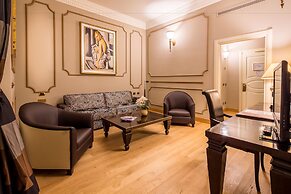 Grand Visconti Palace