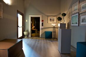 Grand Visconti Palace