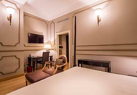 Grand Visconti Palace