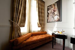 Grand Visconti Palace