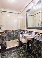 Grand Visconti Palace