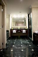 Town & Country Inn and Suites