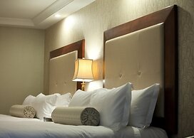 Town & Country Inn and Suites