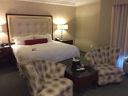 Town & Country Inn and Suites