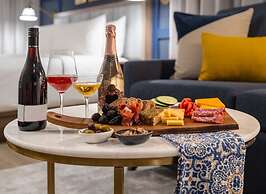 voco Wuhan Xinhua by IHG