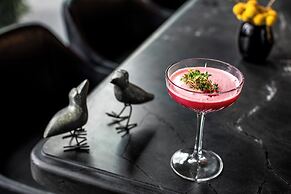 voco Wuhan Xinhua by IHG