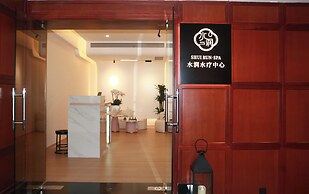 voco Wuhan Xinhua by IHG