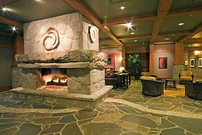 First Tracks Lodge, by Lodging Ovations
