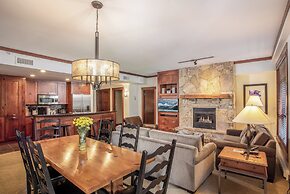 First Tracks Lodge, by Lodging Ovations