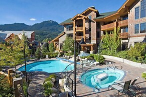 First Tracks Lodge, by Lodging Ovations