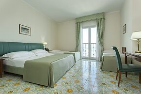 Lloyd's Baia Hotel