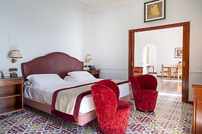 Lloyd's Baia Hotel