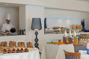 Lloyd's Baia Hotel