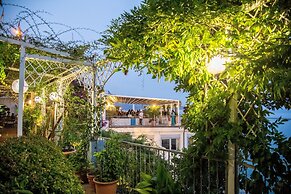 Lloyd's Baia Hotel