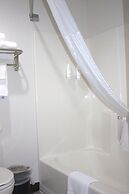 Super 8 by Wyndham Gardner