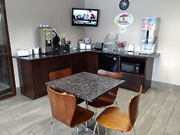 Super 8 by Wyndham Madison