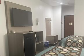 Super 8 by Wyndham Weatherford