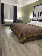 Super 8 by Wyndham Weatherford