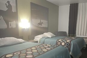 Super 8 by Wyndham Weatherford