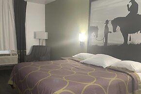 Super 8 by Wyndham Weatherford