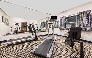 Super 8 by Wyndham Weatherford