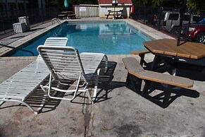 Super 8 by Wyndham Fredericksburg