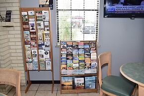 Super 8 by Wyndham Fredericksburg