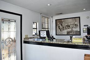 Super 8 by Wyndham Fredericksburg