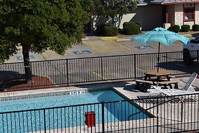 Super 8 by Wyndham Fredericksburg