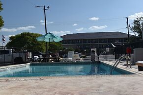 Super 8 by Wyndham Fredericksburg