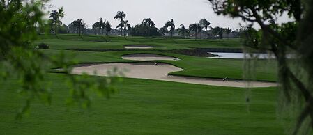 GreenLinks Golf Villas at Lely Resort